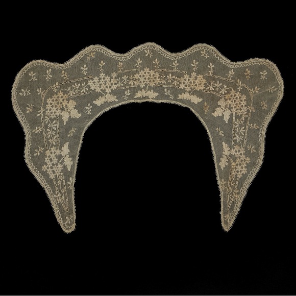 Vintage Accessories - Vintage Delicate Tambour Lace Collar - Ecru